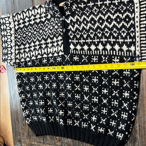 L.L. Bean Black & White Wool Sweater - Picture 4 of 7